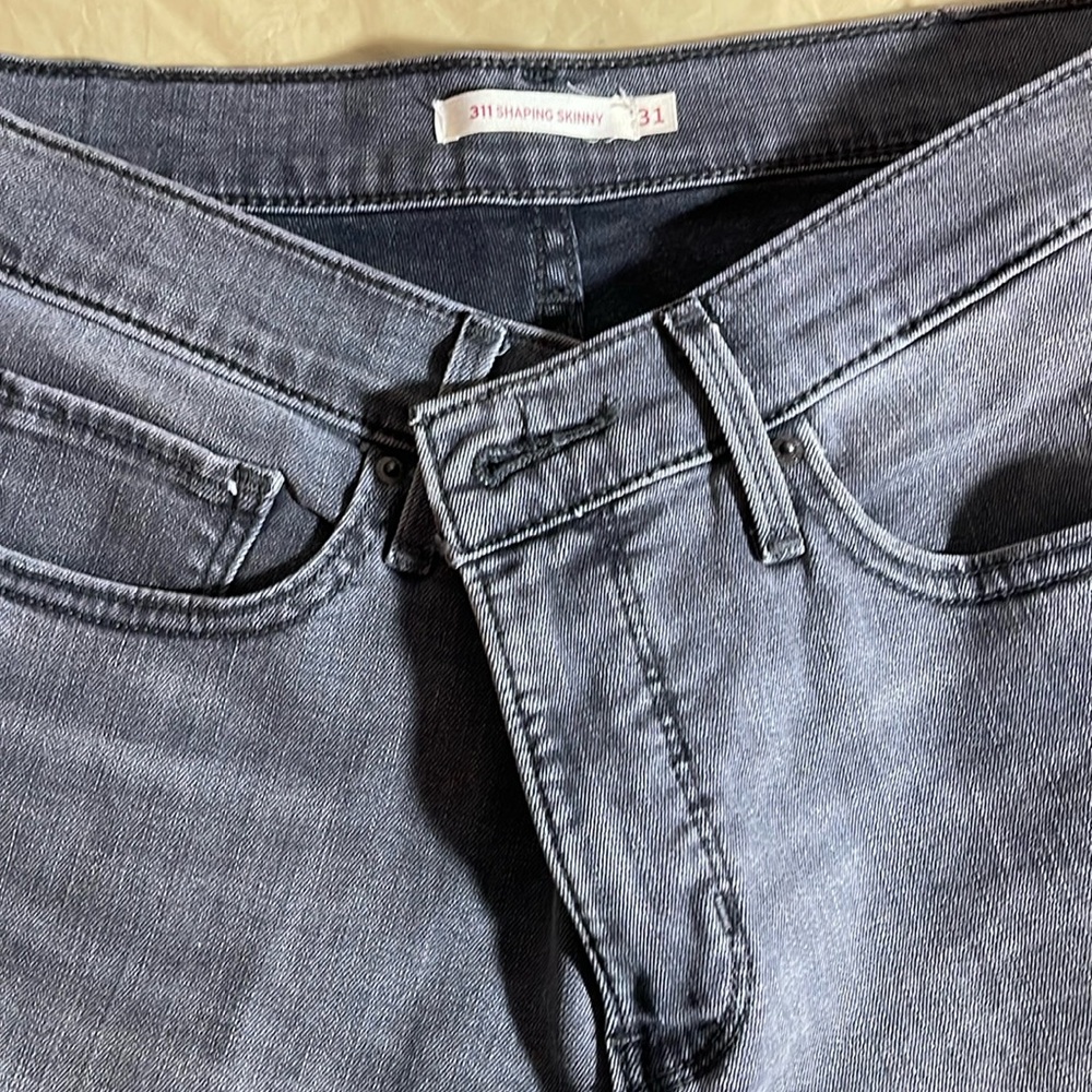Classic faded black Levi Jean